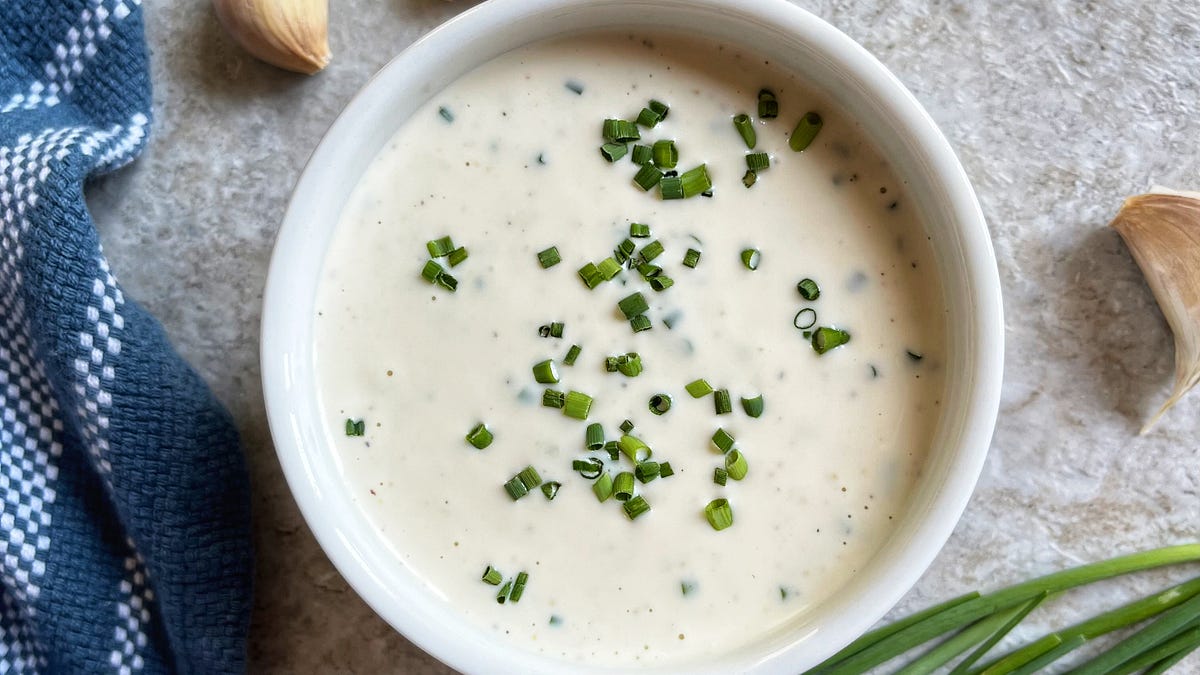 sour cream and chive salad dressing Sour Cream and Chive Cucumbers