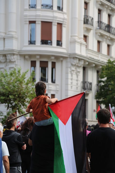 Miles de personas se manifestaron en el País Vasco en apoyo al pueblo palestino y en contra del genocidio. Más de 41.000 personas han sido asesinadas por el Estado de Israel.
