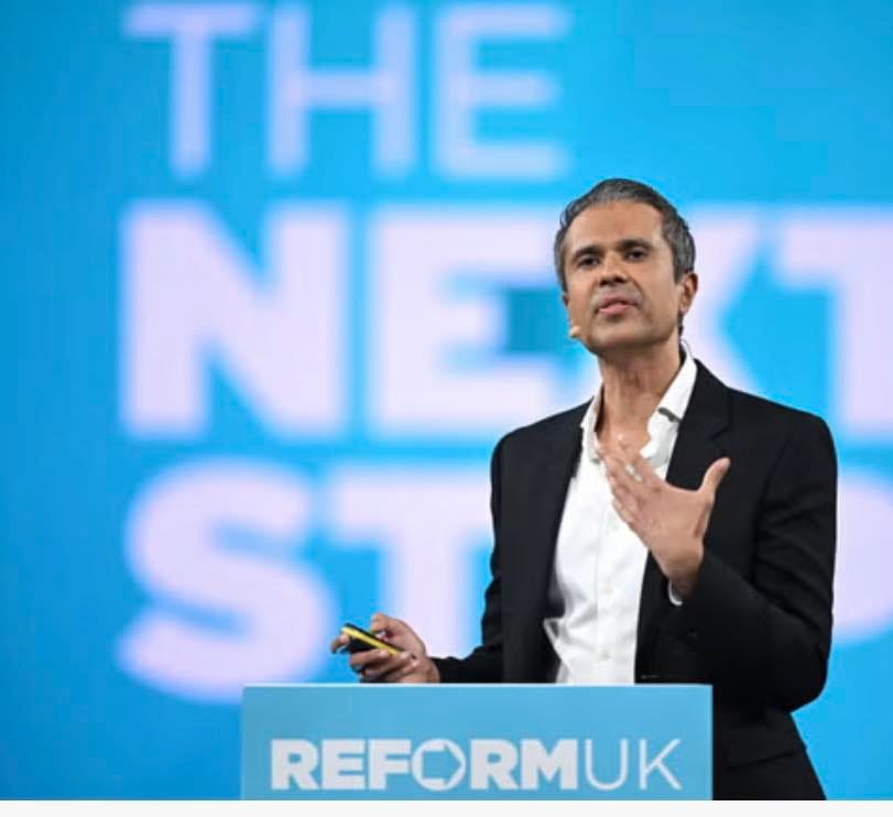 May be an image of 1 person and text that says 'HE NE REFORMUK'