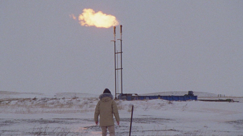 Neon Buys Eco-Terrorist Thriller 'How to Blow Up a Pipeline' – The  Hollywood Reporter
