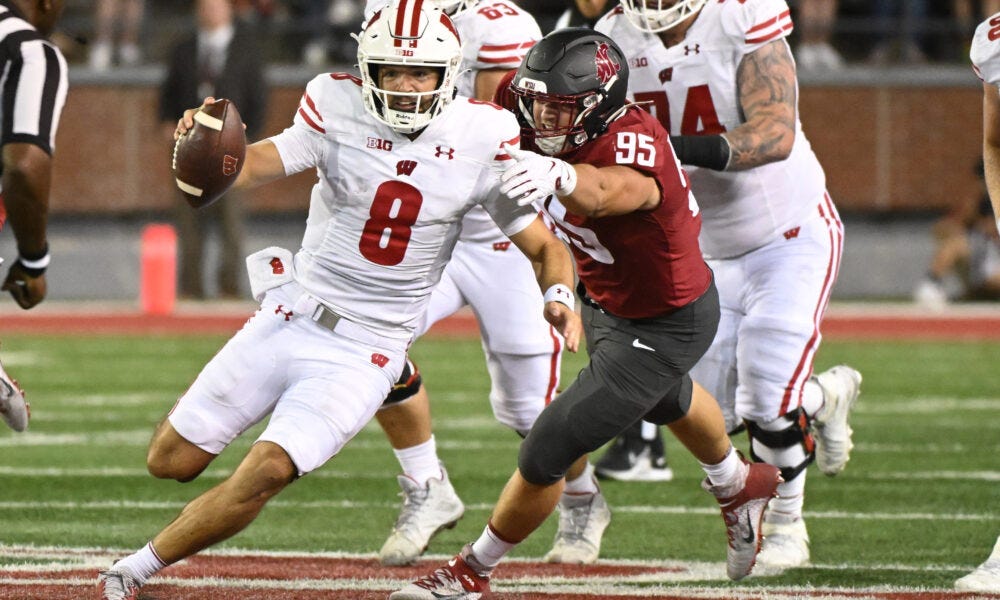 Wisconsin football; Badgers QB Tanner Mordecai