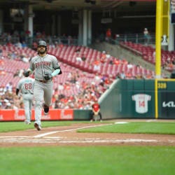 Eugenio Suárez's solo homer (18) Eugenio Suárez's solo homer (18)