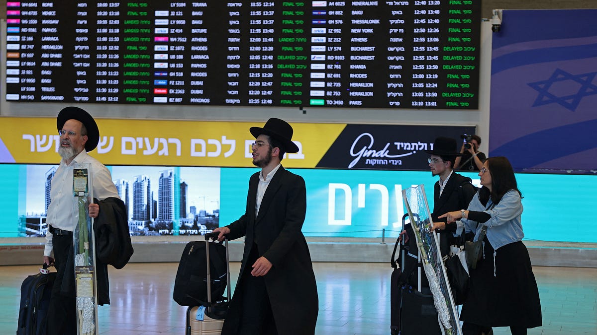 How Ordinary Israelis Foiled a Hijacking
