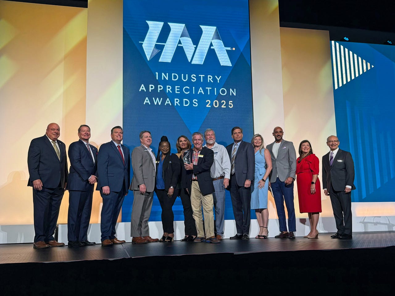 Gulf Coast Business Bank wins 2025 Small Business of the Year for growth, innovation, and community impact across Southwest Florida.