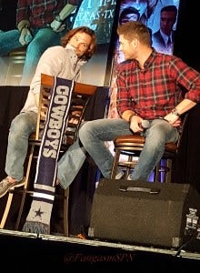 dallas_con_2015_phone_1289_WM