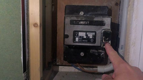 Photos du disjoncteur et point de rupture du courant