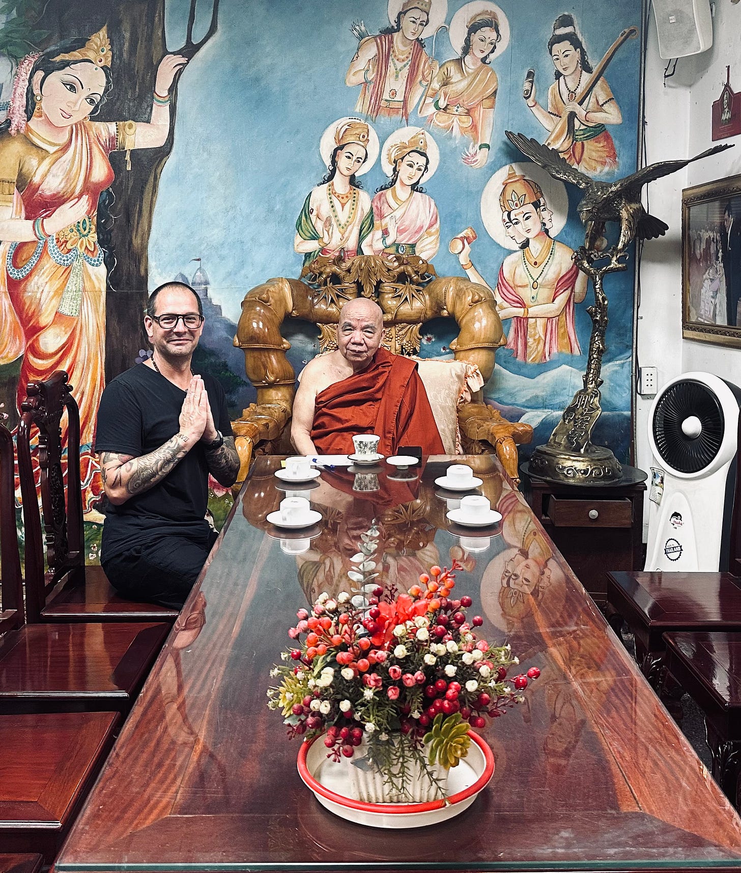 Buddhist, Monk, Adventure, explore, Vietnam, Saigon