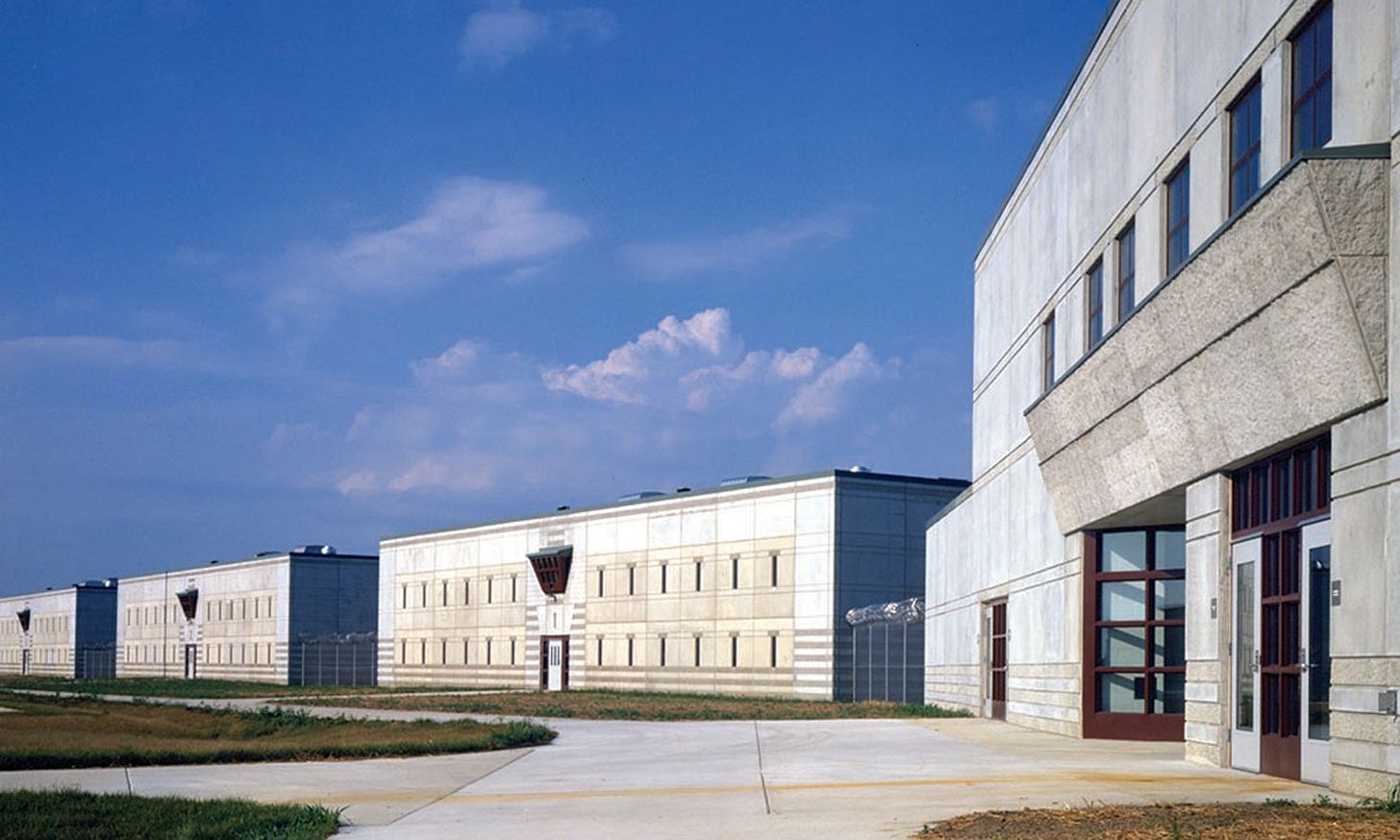 Miami Correctional Facility - Elevatus Architecture