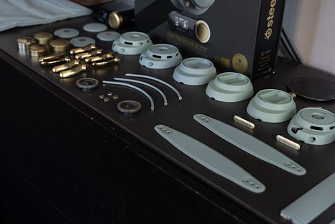 SteelSeries Arctis Nova Elite wireless gaming headset