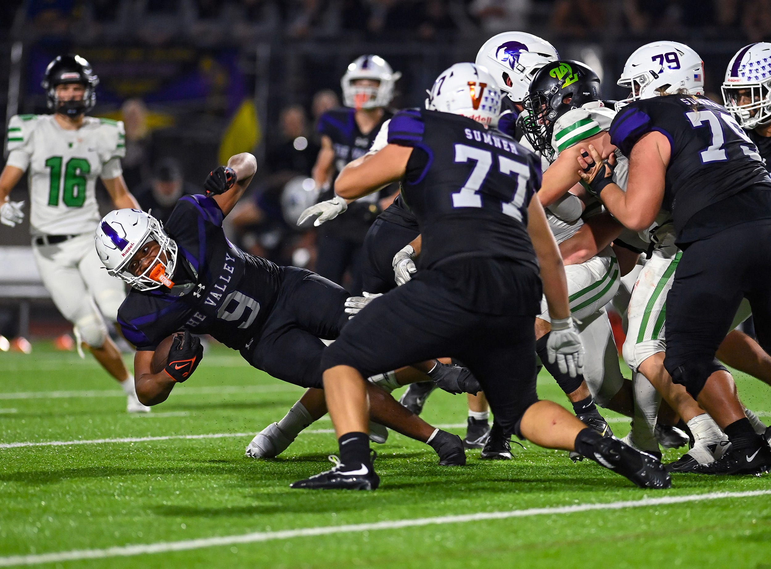 West Linn of Oregon visits Sumner - Vince Miller Photo