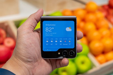 Samsung Galaxy Z Flip 5 cover display