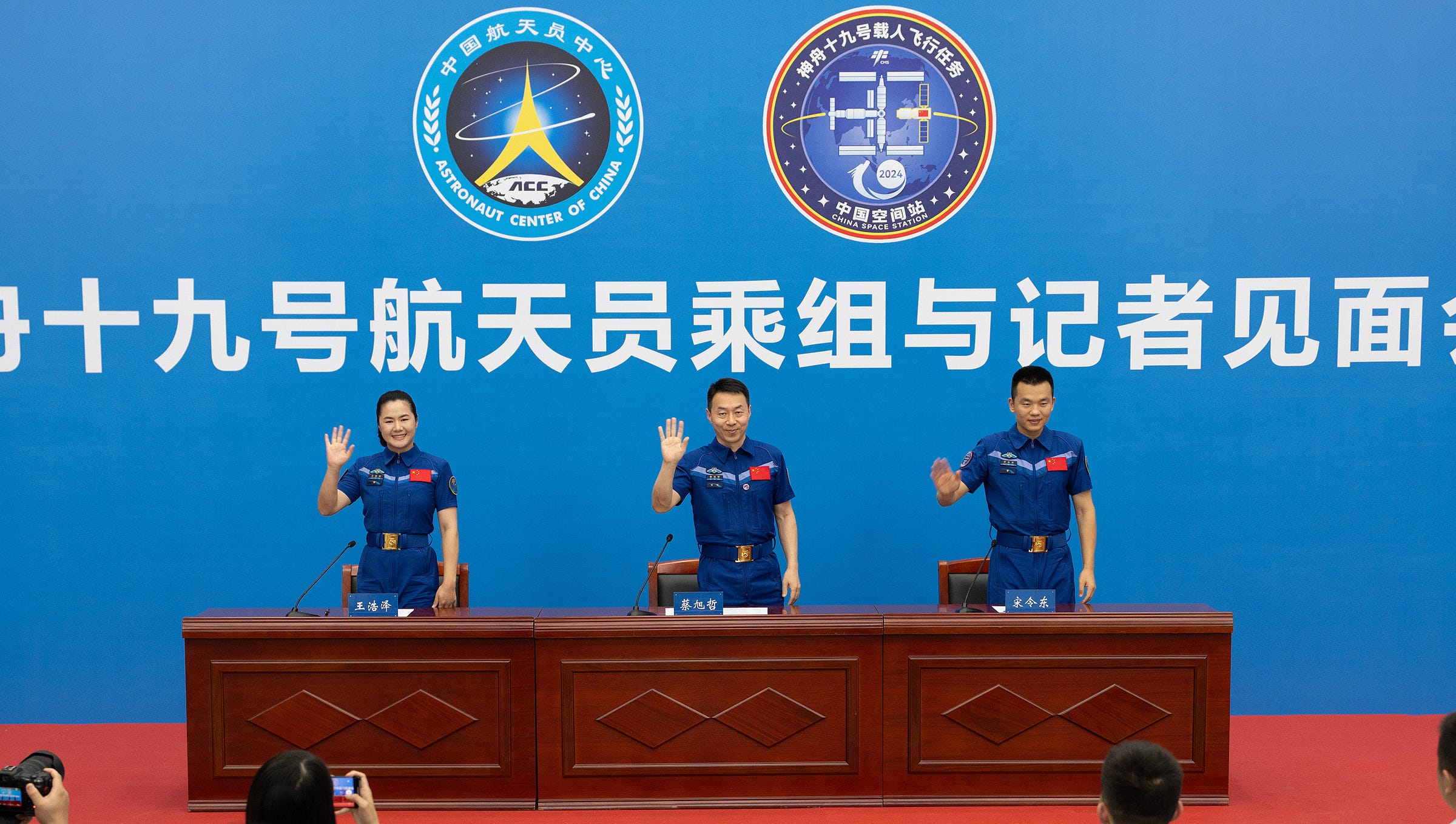 Wang Haoze (left), Cai Xuzhe (center), and Song Lingdong (right) meet the press on July 9th 2025 following the Shenzhou-19 mission. Wang Haoze (left), Cai Xuzhe (center), and Song Lingdong (right) meet the press on July 9th 2025 following the Shenzhou-19 mission.
