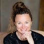 Heather Robertson's avatar