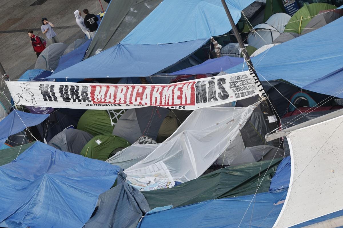 Vista aérea de las tiendas de la Puerta del Sol, en la acampada en la que se reclaman viviendas dignas, el 29 de septiembre de 2026. Vista aérea de las tiendas de la Puerta del Sol, en la acampada en la que se reclaman viviendas dignas, el 29 de septiembre de 2026.