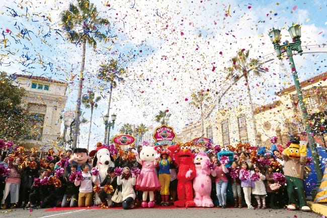 ユニバーサル・スタジオ・ジャパン２００１年度（開業初年度）に記録した、年間入場者数最高記録を更新 | 合同会社ユー・エス・ジェイのプレスリリース