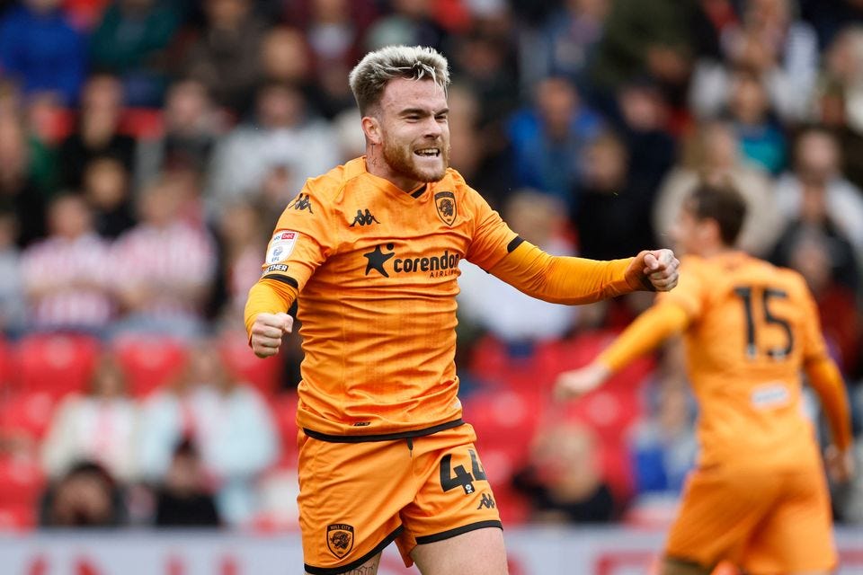 Aaron Connolly helps ease Hull to 3-1 win at Stoke to climb into  Championship play-off places | Independent.ie