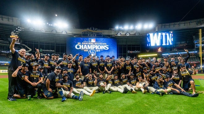 Brewers' Christian Yelich posts hype video after NL Central title