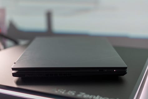 Asus Zenbook Duo 2024