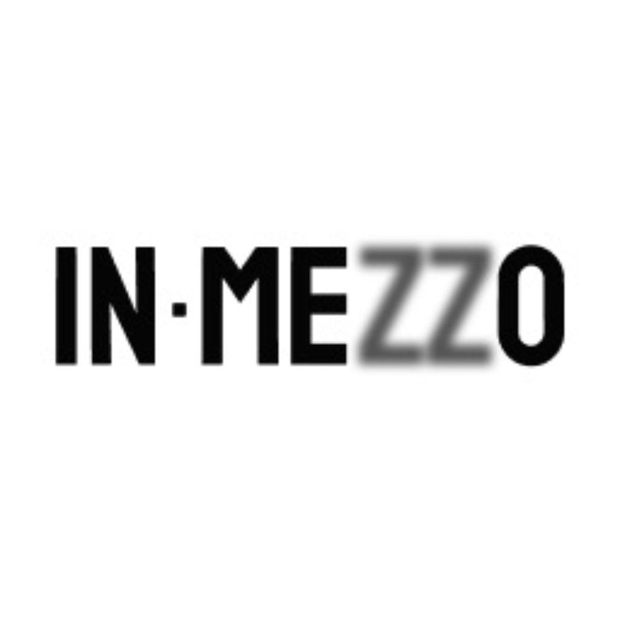 In Mezzo