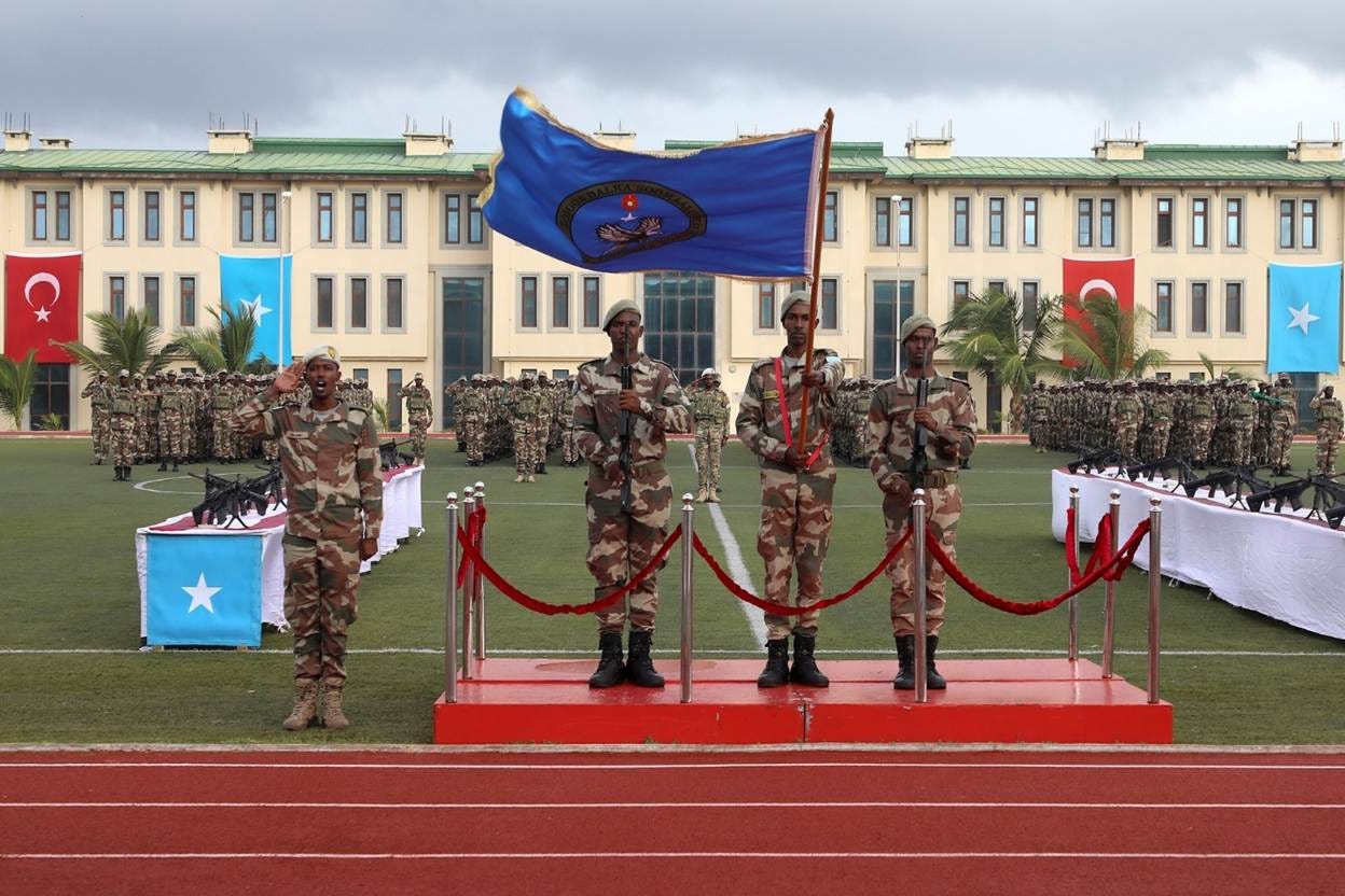 An oath-taking ceremony being held for the personnel of the 13th Eagle Battalion, who completed their basic training to be sent to Türkiye by the Somali Turkish Task Force Command on June 7, 2024 (Photo via X / @tcsavunma) 