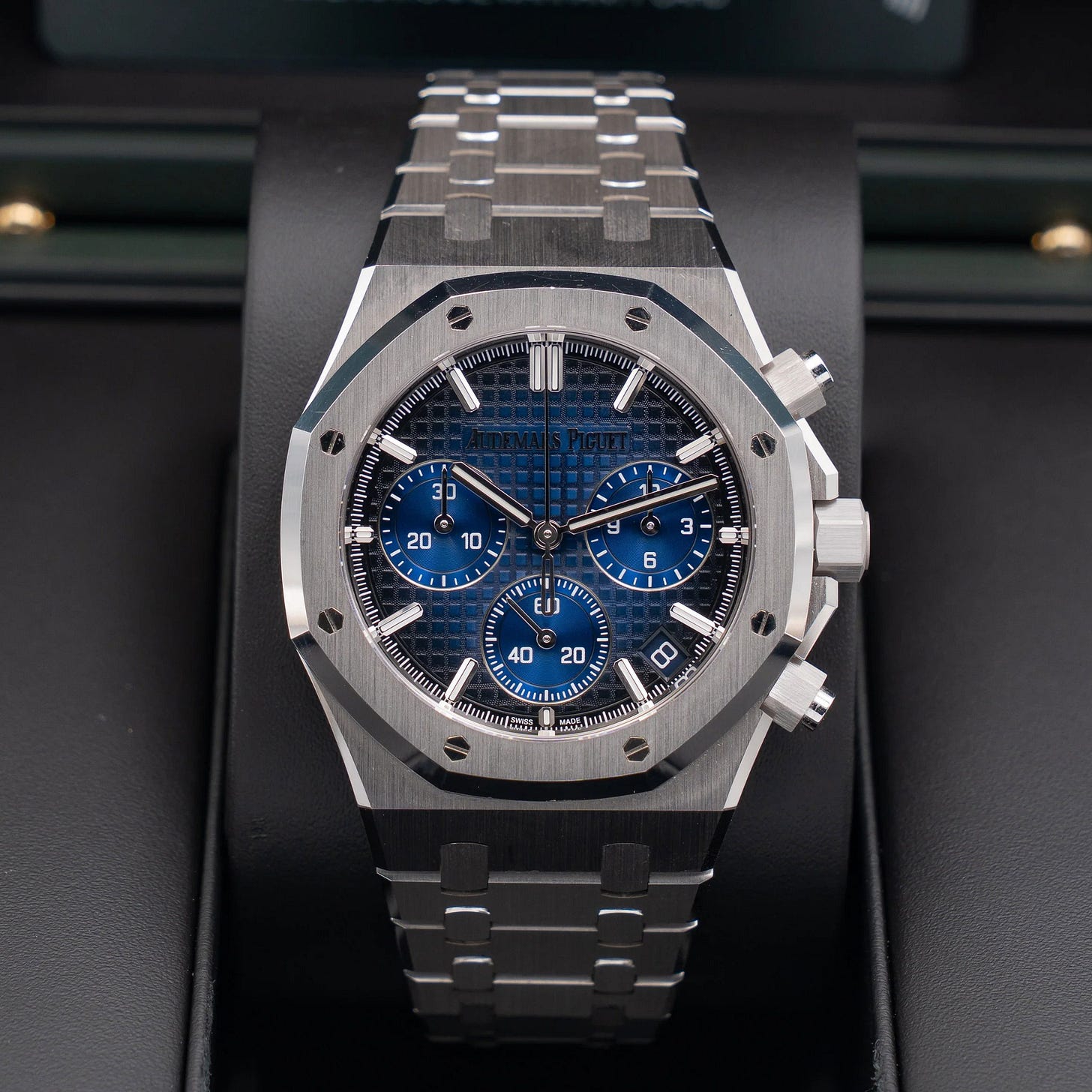 Audemars Piguet Royal Oak Chronograph 41 White Gold / Smoked Blue 26240BC.OO.1320BC.04 Listing Image 1 Audemars Piguet Royal Oak Chronograph 41 White Gold / Smoked Blue 26240BC.OO.1320BC.04 Listing Image 1