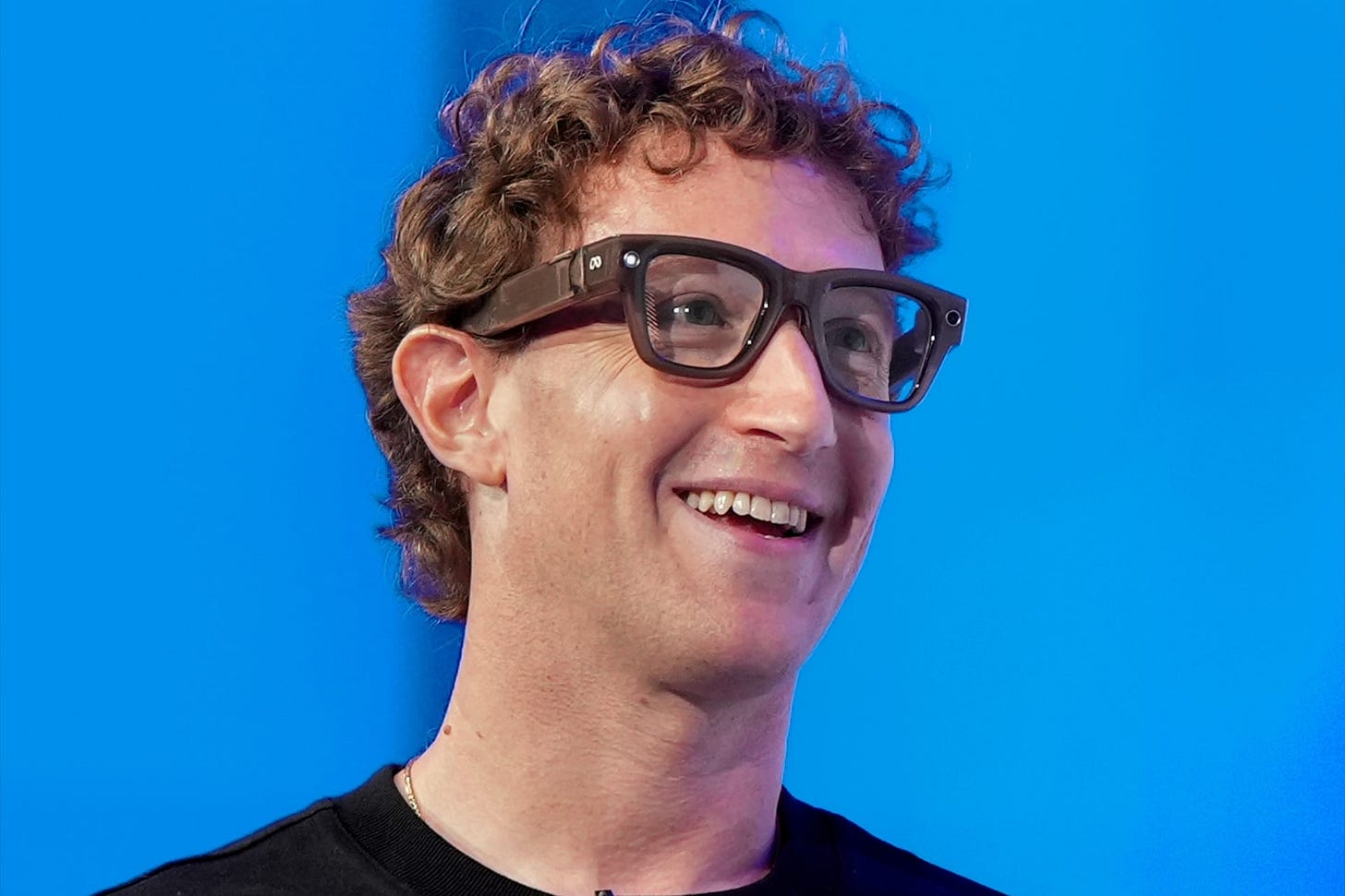 Mark Zuckerberg prépare une IA de lui-même et fera pareil avec vous Mark Zuckerberg prépare une IA de lui-même et fera pareil avec vous