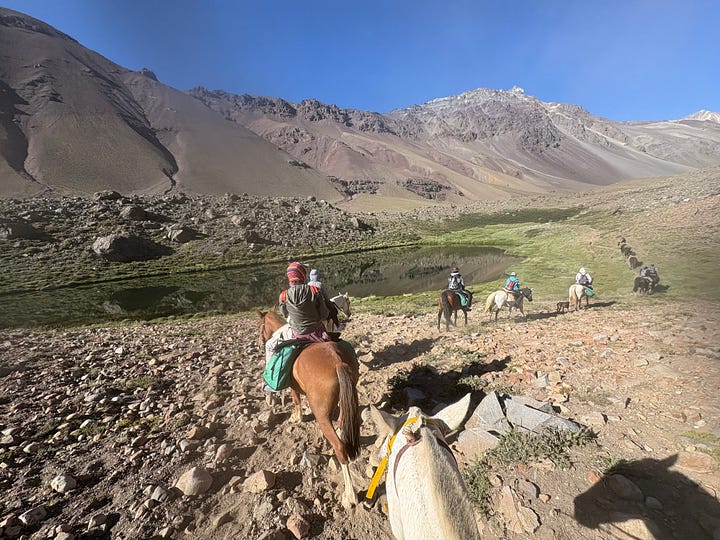 Cabalgata hacia el Valle de las lágrimas hermanos perrier perez del castillo