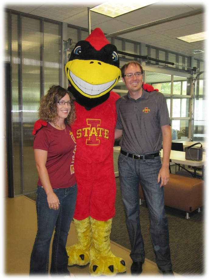 Kate & Matt Ostanik hosting Cy at Submittal Exchange