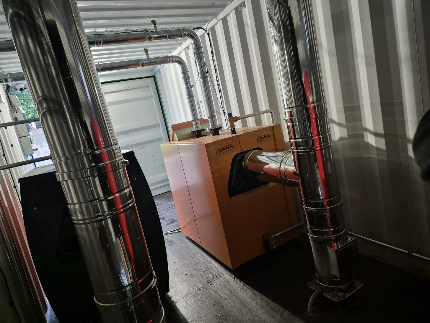 Mobilní kotelna v lodním kontejneru Mobilní kotelna v lodním kontejneru