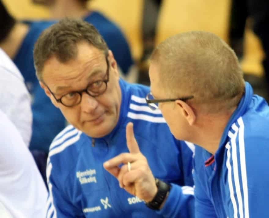 Aarhusianerne var ellevilde efter kampen som de vandt med eet enkelt maal efter typisk at have foert det meste af kampen. Dog blev aarhusianerne indhentet bare 5 minutter foer tid af BSV men det lykkedes alligevel aarhusianerne at score sejrsmaalet bare 5 sekunder foer tid. BSV cheftraener Carsten Albrektsen og th assistenten Claus Uhrenholt. tilalle Aarhusianerne var ellevilde efter kampen som de vandt med eet enkelt maal efter typisk at have foert det meste af kampen. Dog blev aarhusianerne indhentet bare 5 minutter foer tid af BSV men det lykkedes alligevel aarhusianerne at score sejrsmaalet bare 5 sekunder foer tid. BSV cheftraener Carsten Albrektsen og th assistenten Claus Uhrenholt. tilalle