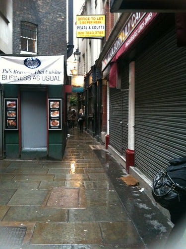 Narrow London Street Passage Narrow London Street Passage