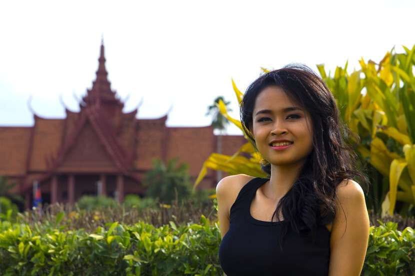 Cambodian women