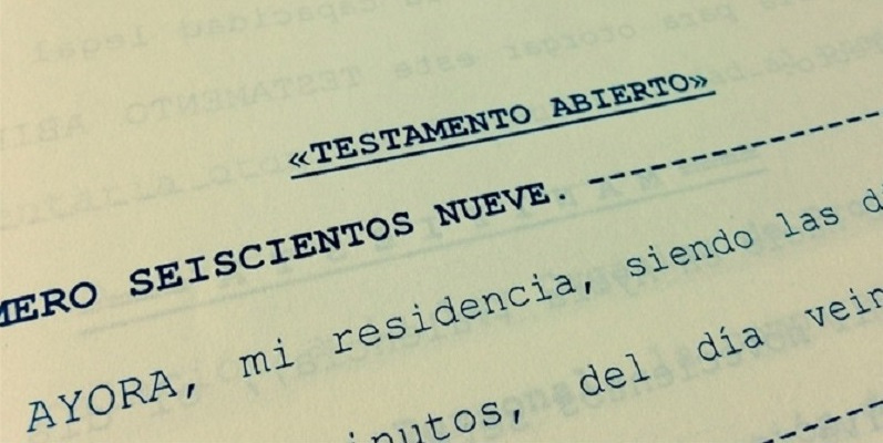 Hacer testamiento abierto