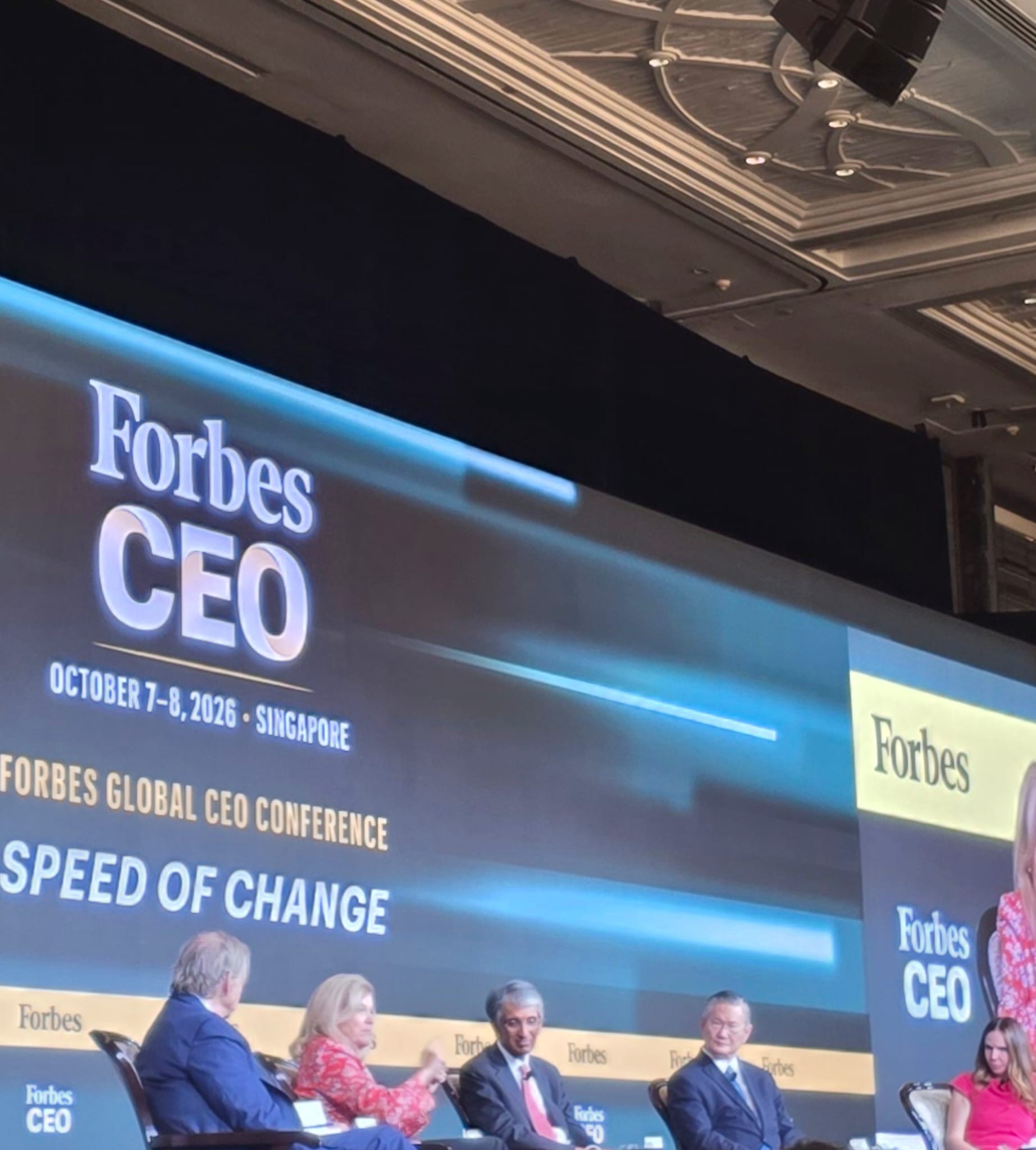 Signal Stack: AI Bubble, Rate Rises and Chokepoints at the Forbes Global CEO Conference