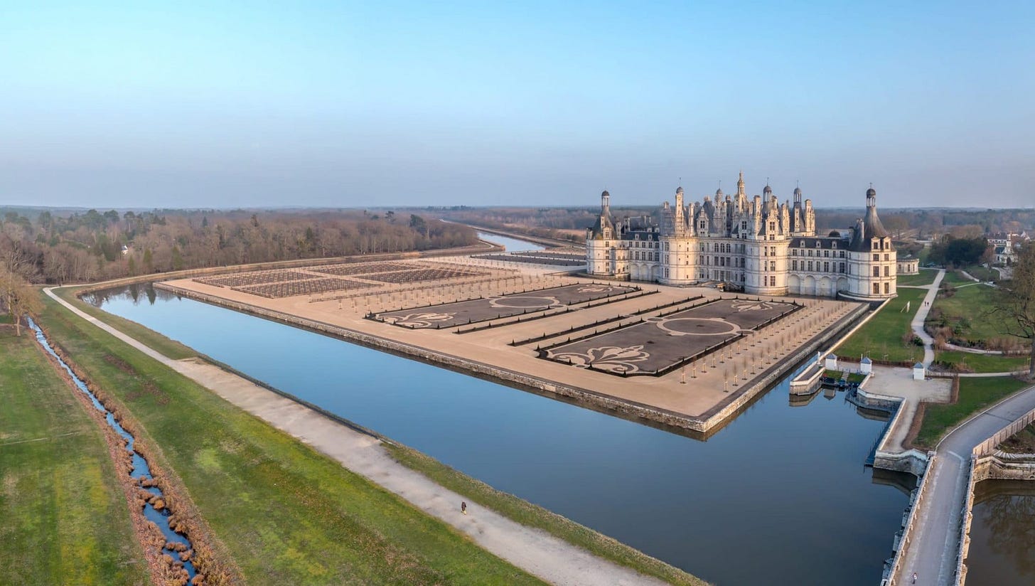 https://frenchcrossroads.com/wp-content/uploads/2019/02/%C2%A9-Domaine-national-de-Chambord-DroneContrast-1920x1087.jpg