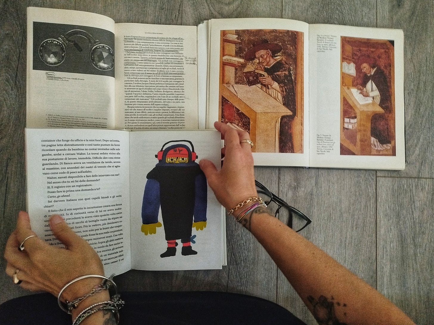 Arnaud Maillet “Gli occhiali. Scienza, arte, illusioni” , Raffaello Cortina Editore (2010), Chiara Frugoni in “Medioevo sul naso. Occhiali, bottoni e altre invenzioni medievali Economica Laterza (2014), “L’invenzione dei tuoi occhi” di Francesca Berardi, Lucio Schiavon, Terre di Mezzo (2024)