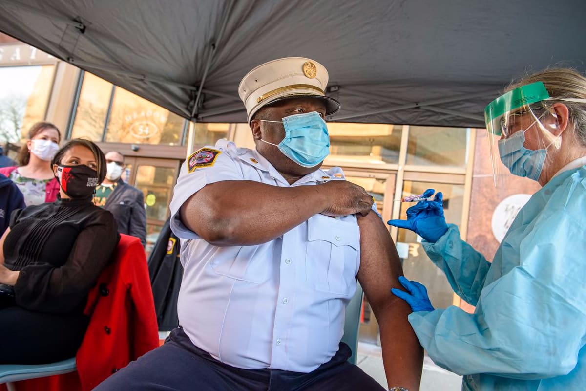 New Haven among first municipalities in Connecticut state to begin COVID-19  vaccinations, but many towns are still working on obtaining the vaccine -  Hartford Courant