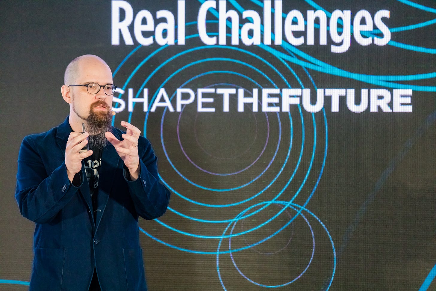 Phil Gomes -- Public Relations, Communications, Marketing, Blockchain,  Cryptocurrecy