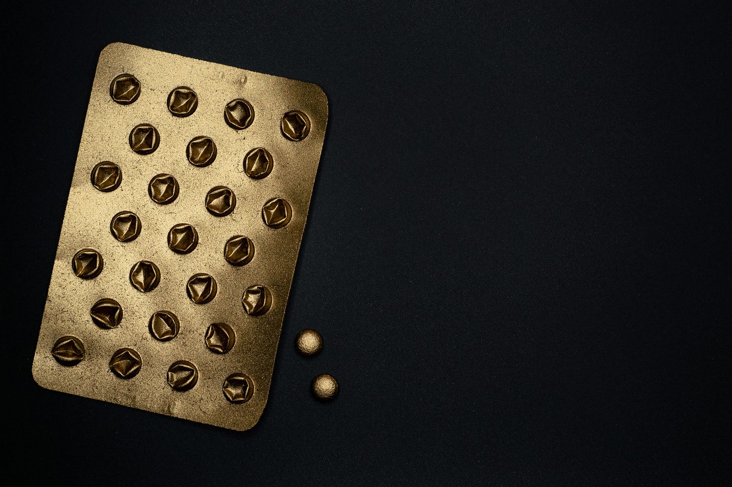 Foto eines leeren Pillenblisters. Foto eines leeren Pillenblisters.