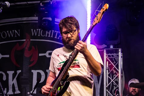 Zack Crow and his band / photos by Troy Larson © The Burn Shop