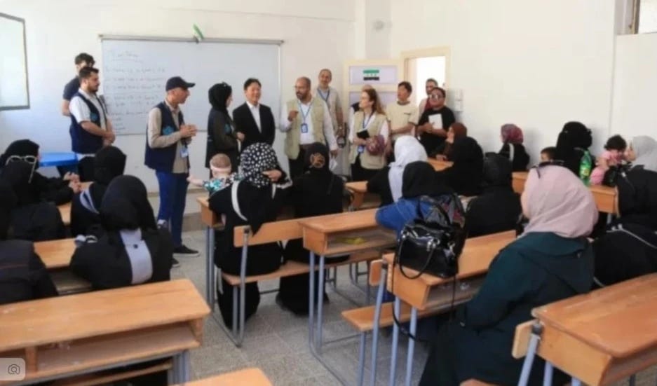 Charities and UN-linked organizations distributed free food assistance to students (Web) Charities and UN-linked organizations distributed free food assistance to students (Web)
