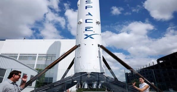 SpaceX eyes world's biggest IPO at $135 per share, targets $1.75 trillion valuation: Report – Firstpost SpaceX eyes world's biggest IPO at $135 per share, targets $1.75 trillion valuation: Report – Firstpost