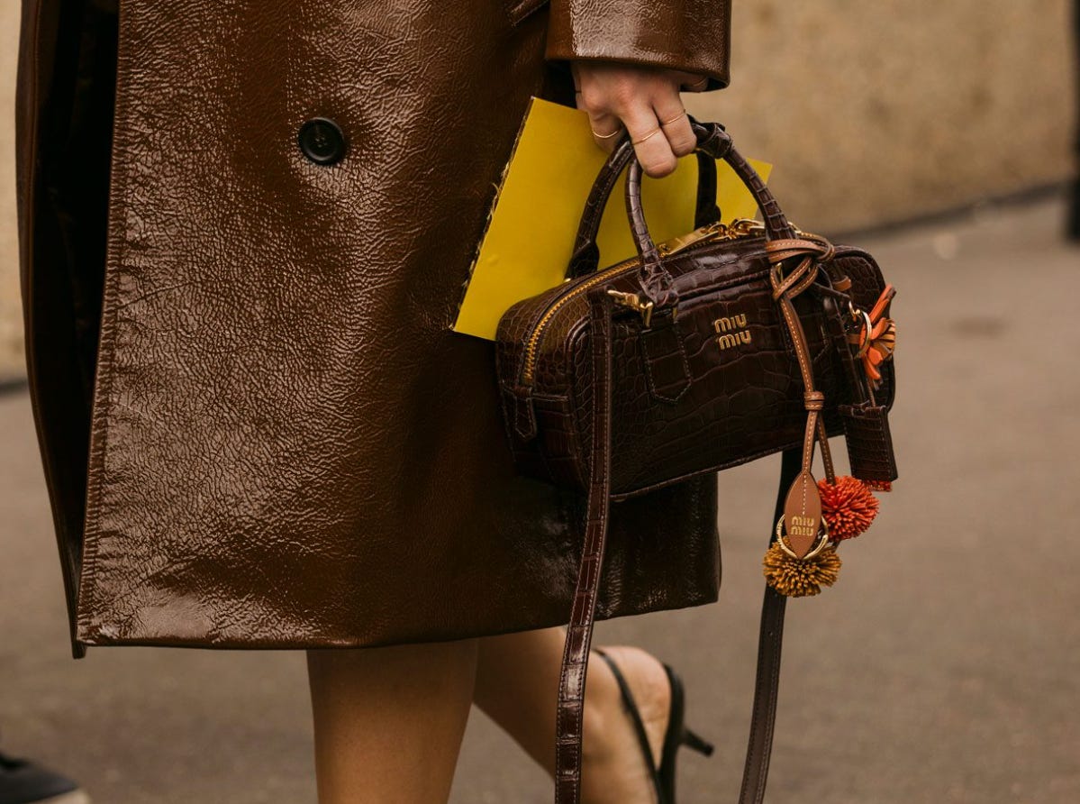 The East-West is the It-Girl Bag of 2025 — Shop Vintage for Under
