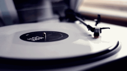 31 GIFs So Perfectly Looped That It's Physically Gratifying | Record store,  Music, Cinemagraph