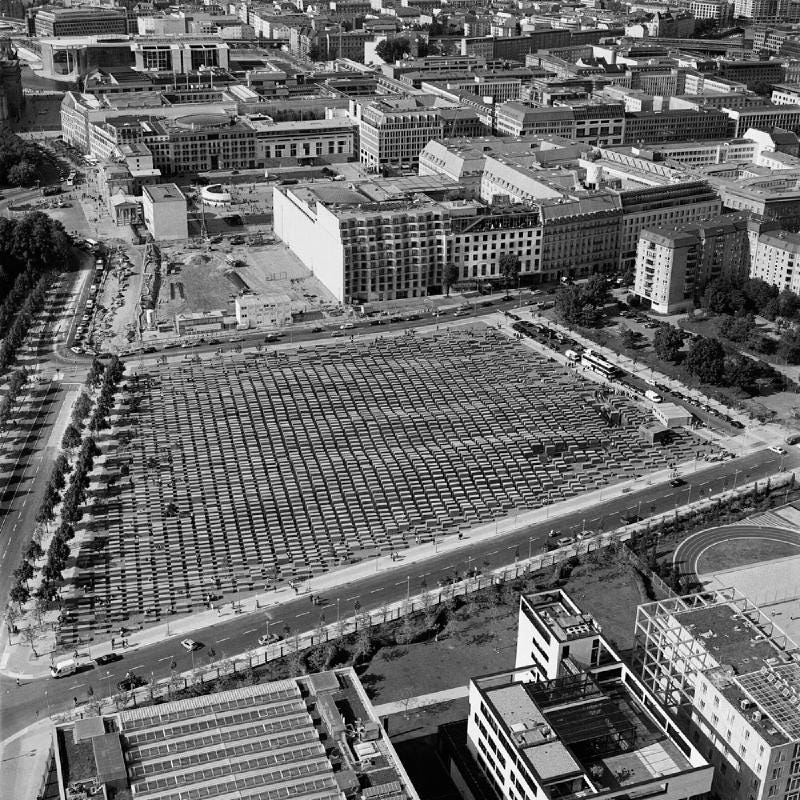 Eisenman Architects, Hélène Binet · Memorial to the Murdered Jews of Europe