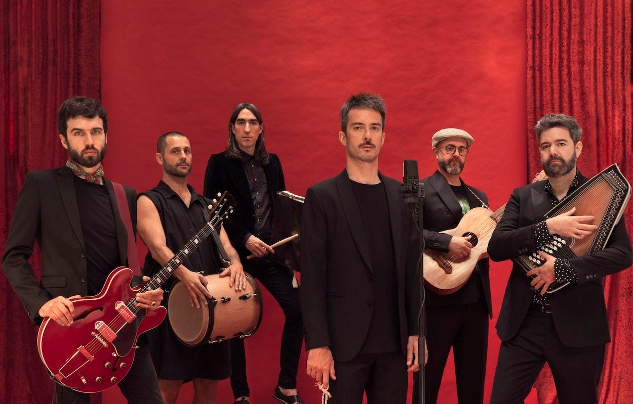 La vida es como una caja de bombones - by dod Magazine, image size:1250x799