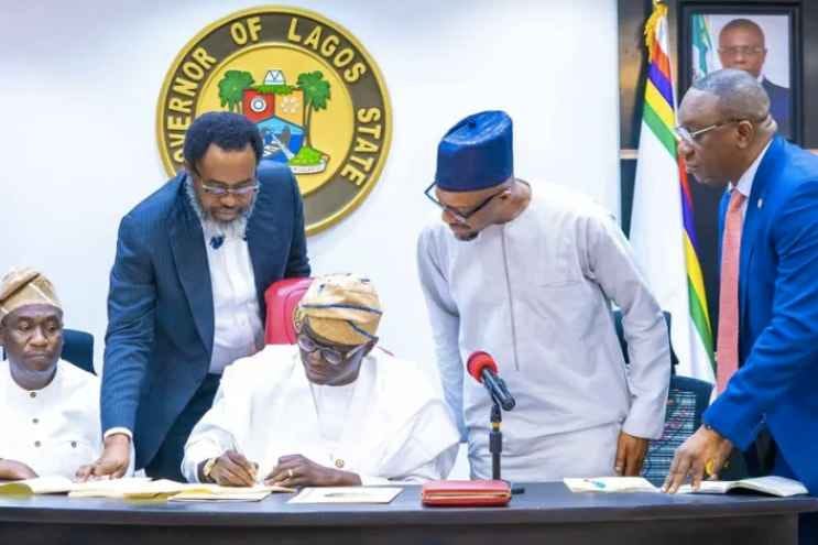 Lagos state governor Babajide Sanwo-Olu signed into the law the state's 2023 appropriation bill on January 27, 2023. Photo: Lagos state government. Lagos state governor Babajide Sanwo-Olu signed into the law the state's 2023 appropriation bill on January 27, 2023. Photo: Lagos state government.