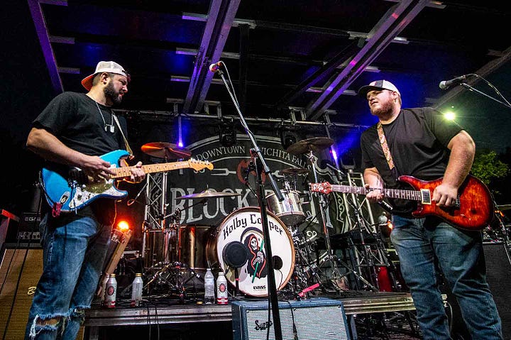 Zack Crow and his band / photos by Troy Larson © The Burn Shop