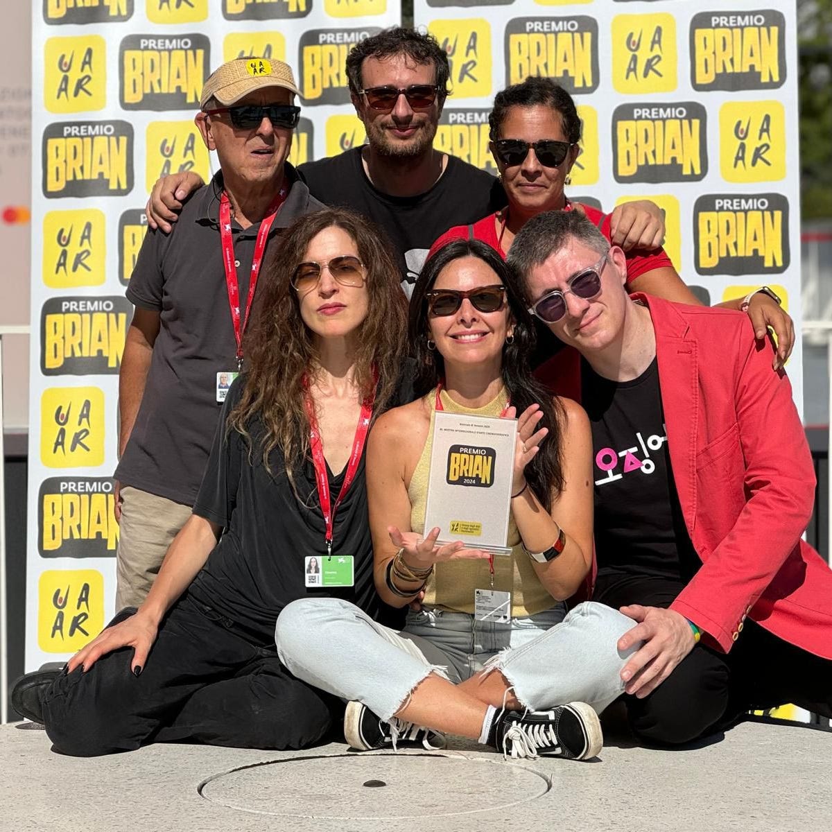 I 6 componenti della giuria del Premio Brian inviati al Lido di Venezia: Carmelo Lucchesi, Glauco Almonte, Joana Fresu de Azevedo, Enrica Berselli, Irene Tartaglia, Paolo Ferrarini. I 6 componenti della giuria del Premio Brian inviati al Lido di Venezia: Carmelo Lucchesi, Glauco Almonte, Joana Fresu de Azevedo, Enrica Berselli, Irene Tartaglia, Paolo Ferrarini.