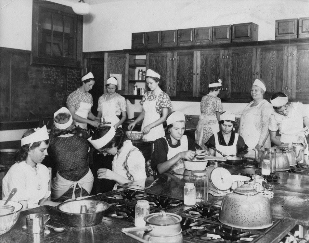 Fascinating Vintage Photos of Girls Attending Home Economics Classes,  1920s-1930s - Rare Historical Photos